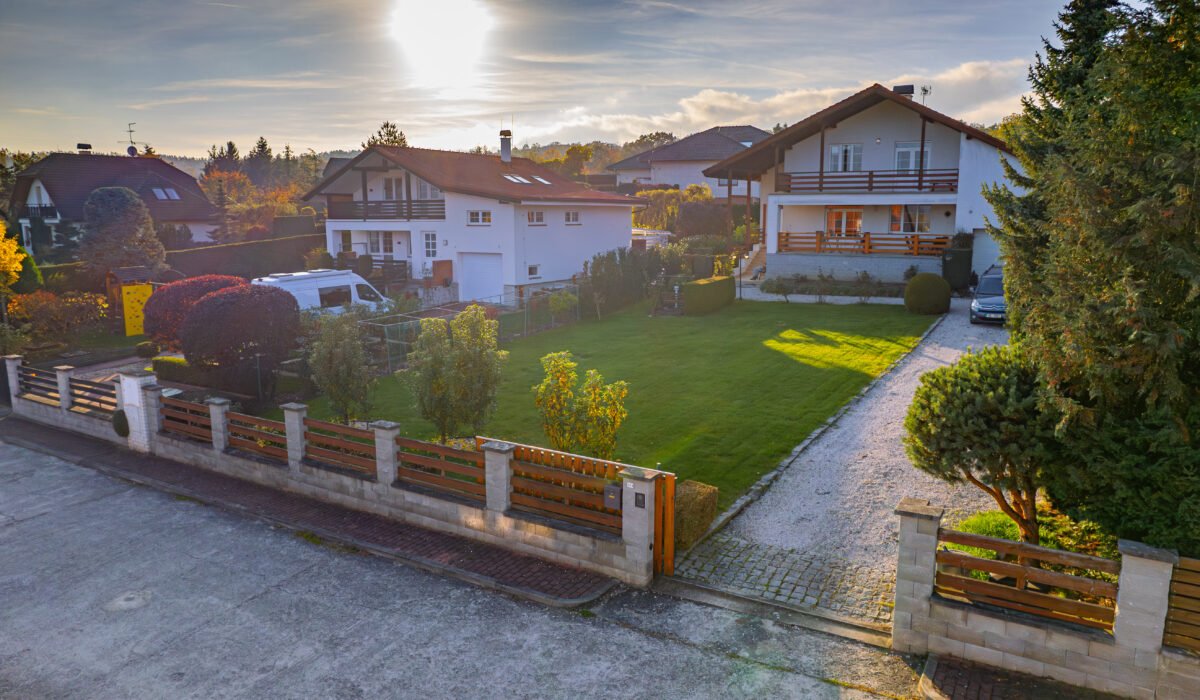 Prodej rodinného domu 367 m², Buš